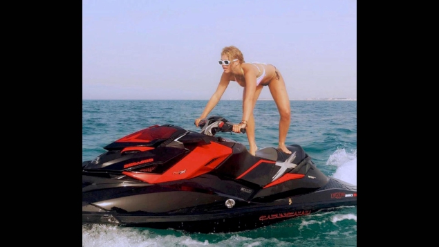 Celebrities-doing-watersports