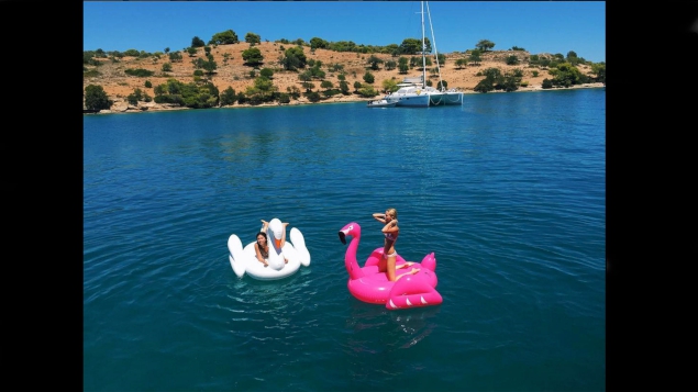Celebrities-doing-watersports