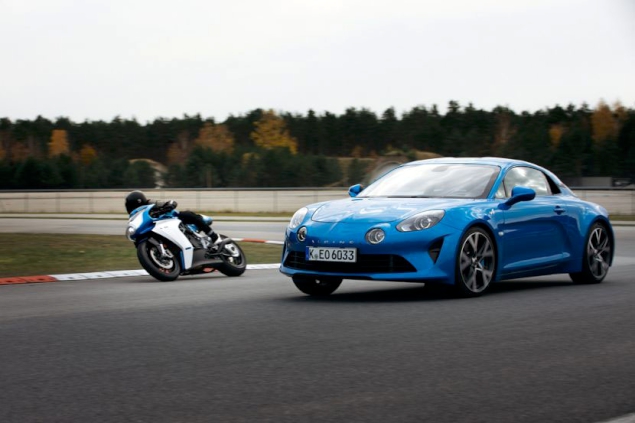 MV-Agusta-Superveloce-Alpine-A110-edition