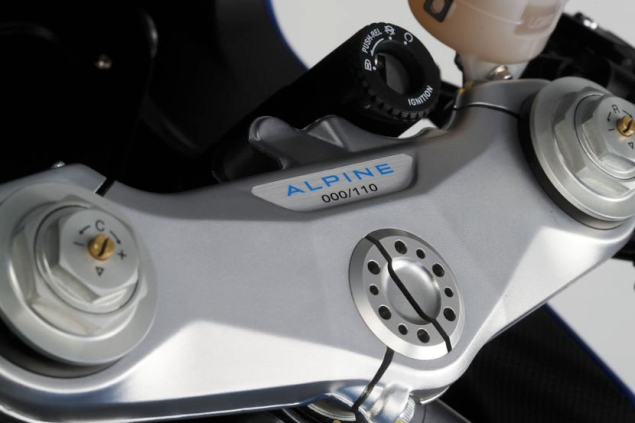 MV-Agusta-Superveloce-Alpine-A110-edition