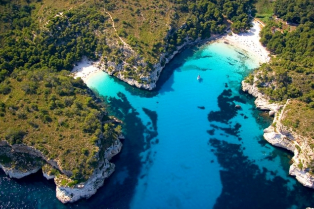 Sunseeker-Launches-Project-Menorca-With-The-Blue-Marine-Foundation-Charit