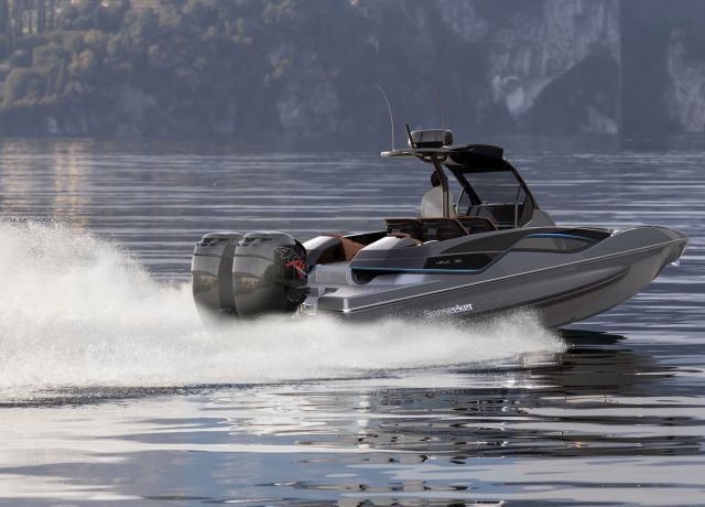 Sunseeker-has-announced-a-new-high-performance-day-boat,-the-Hawk-38.