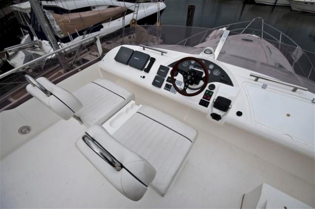 Fairline-Phantom-50---Flybridge
